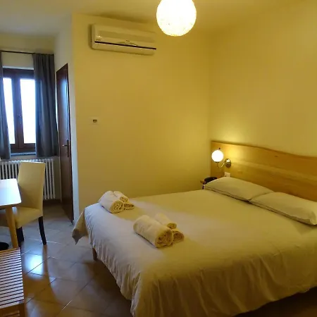 Trattoria Della Posta 酒店 2*